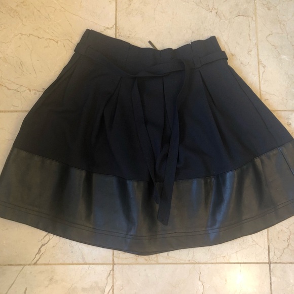 Skirt LOT of 2, Very J, BCBG, Navy, Red, Szs S & 0 - Picture 2 of 16